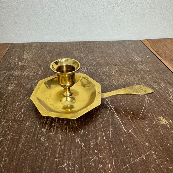 Vintage solid polished brass candle stick holder with handle - Picture 5 of 7